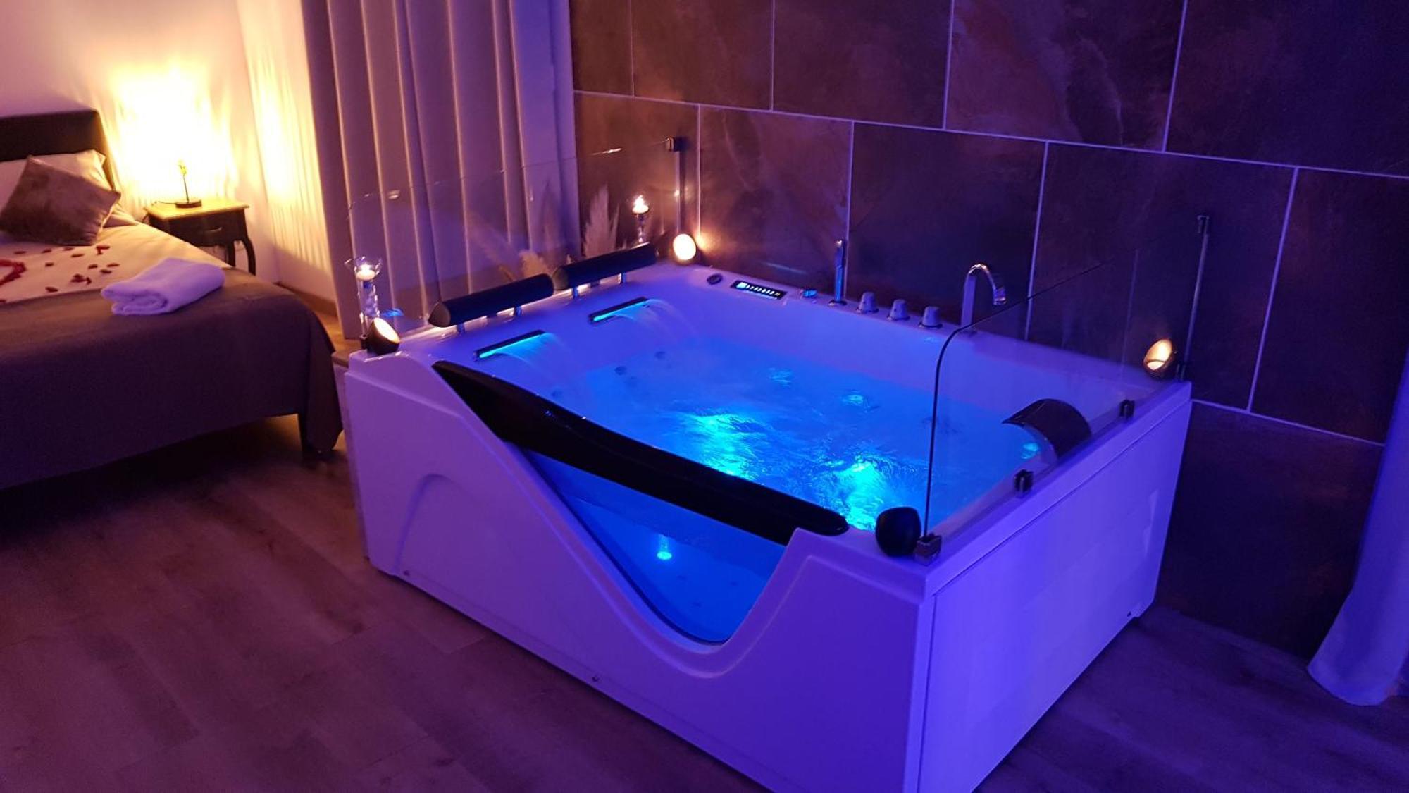 Love Room Jaccuzi Puisserguier Extérieur photo