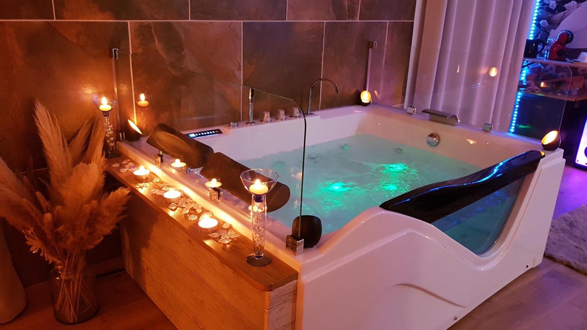 Love Room Jaccuzi Puisserguier Extérieur photo